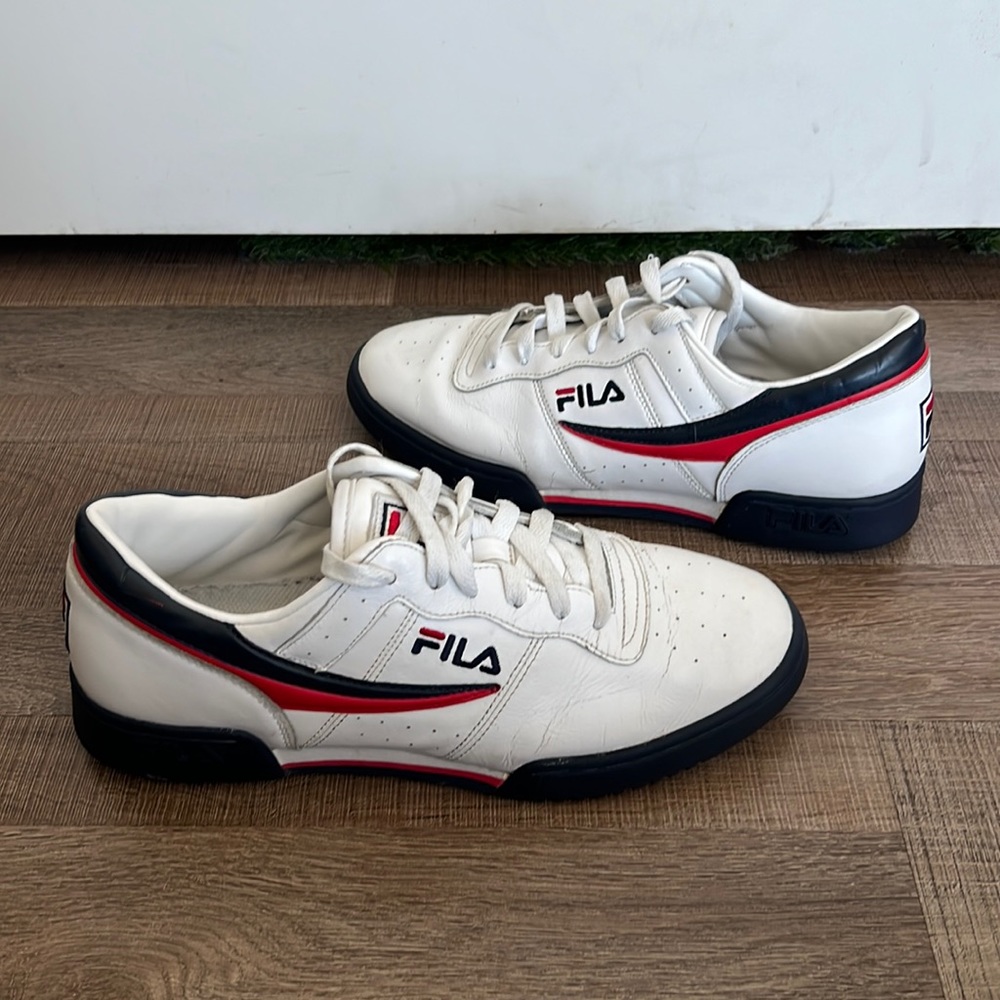 Fila Classic Low Top Sneaker